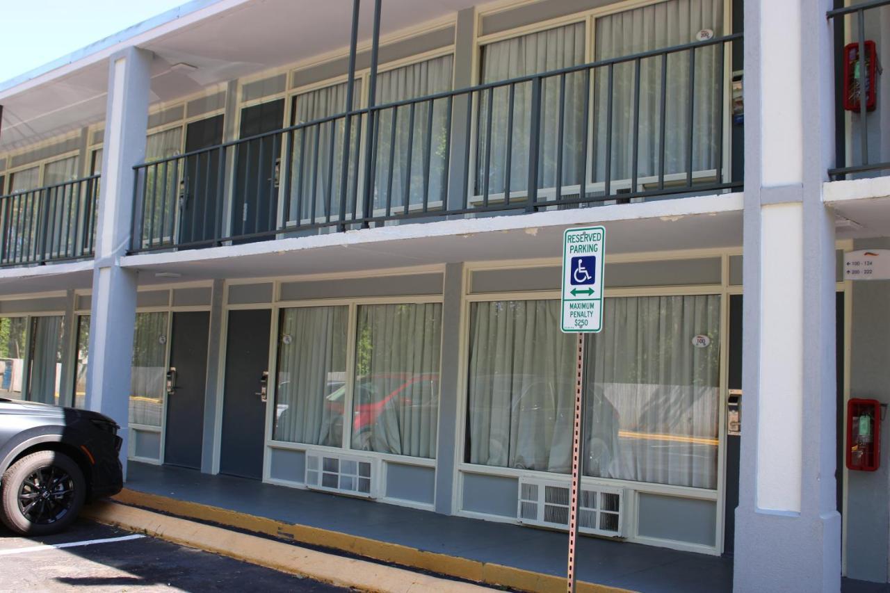 Hotel Super 8 By Wyndham Morganton Zewnętrze zdjęcie